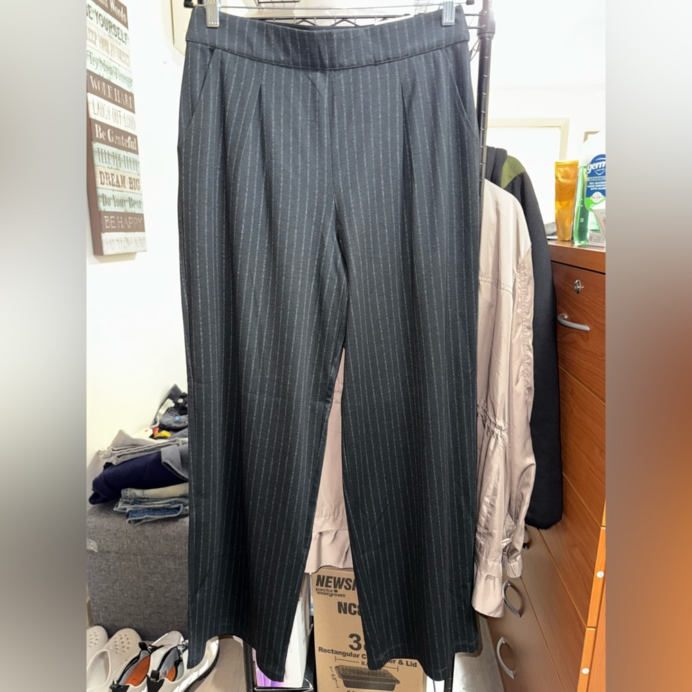 Sz Large - Max Studio London Womens Black Pleated Wide Leg Trousers | Mid rise